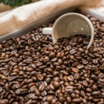 Die Bohnen sind neben der Zubereitung entscheidend für einen leckeren Kaffee. Bildquelle: © Pariwat Pannium / Unsplash.com