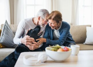 Gesundheitsvorsorge im Alter: Welche Untersuchungen sind wichtig? Eine gute und regelmäßige Gesundheitsvorsorge beeinflusst auf jeden Fall unser Wohlbefinden im Alter. Bildquelle: © Getty Images / Unsplash.com