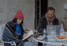 Zum Kinostart von SABBATICAL verlosen wir 3 Kulturtaschen Sabbatical Kinostart 5. Februar 2026