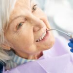 Eine regelmäßige Kontrolle erhöht die Chancen unsere eigenen Zähne möglichst lange zu erhalten. Bildquelle: © Getty Images / Unsplash.com