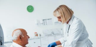 Warum Vorsorgeuntersuchungen Risiken besser einschätzen als datenbasierte Tools Regelmäßige Vorsorgeuntersuchungen sind ein wichtiges Tool in der Früherkennung. Bildquelle: © Getty Images / Unsplash.com