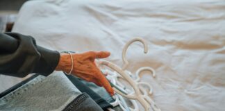 Weniger Ballast, mehr Klarheit – Ordnung als Lebensqualität Ein Jahreswechsel ist auch immer ein guter Zeitpunkt sich das Thema Ordnung vorzunehmen und tatsächlich mal ordentlich auszumisten. Bildquelle: © Cphotos / Unsplash.com